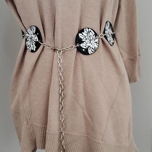 Womens black & white belt